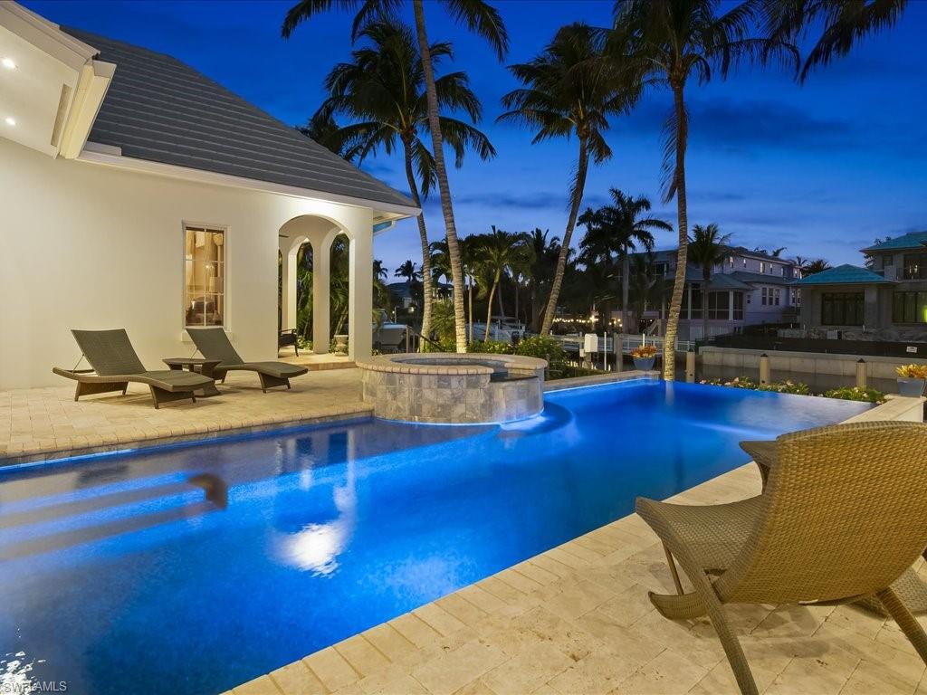 AQUALANE SHORES - Residential
