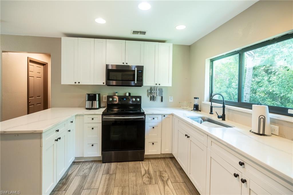 GOLDEN GATE ESTATES - Residential