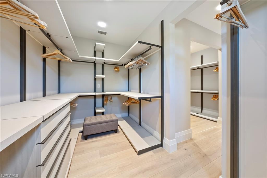 PARK SHORE - Residential
