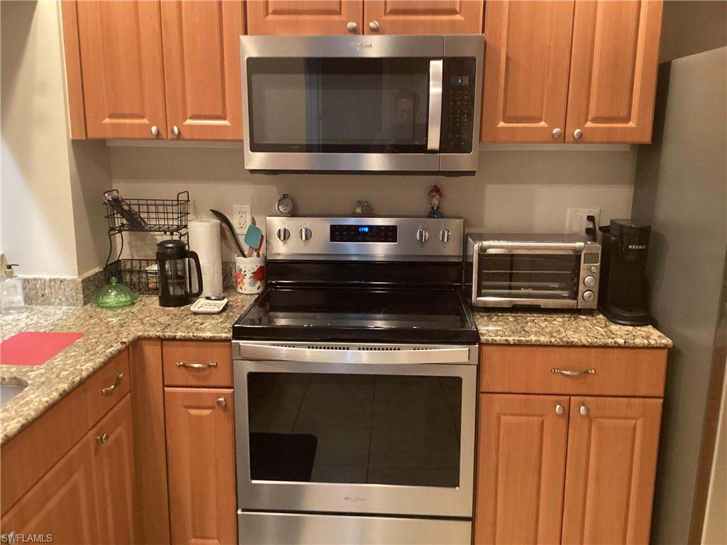 VAN LOON COMMONS - Residential Lease