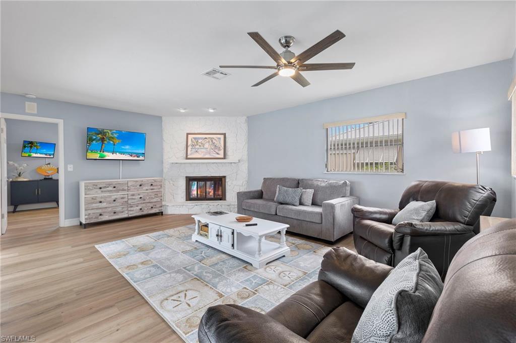 CAPE CORAL - Residential Lease