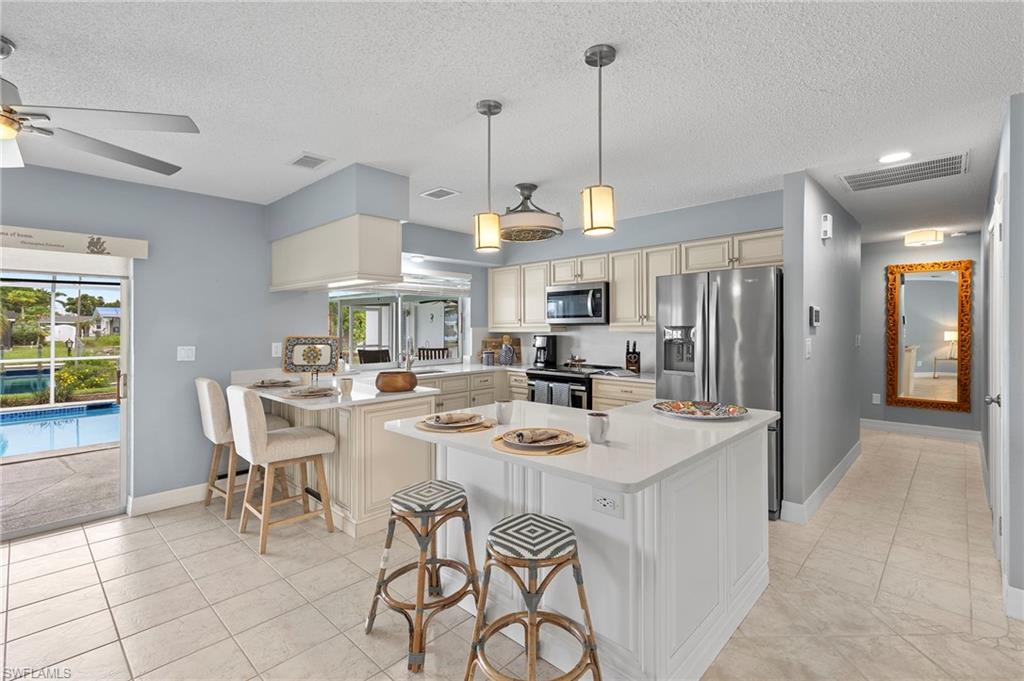 CAPE CORAL - Residential Lease