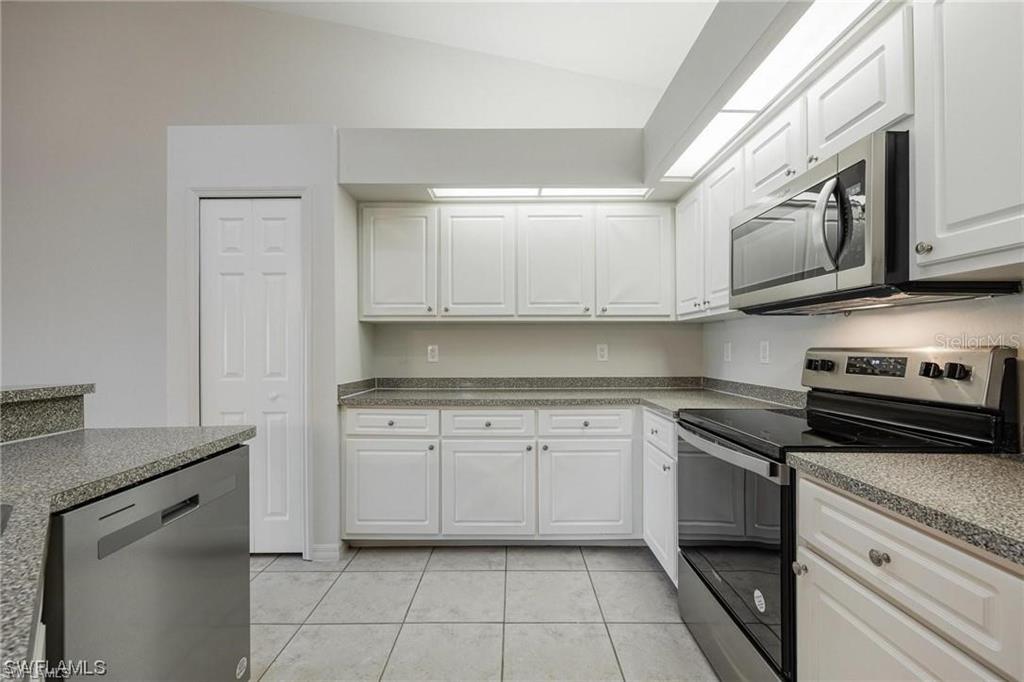 CAPE CORAL - Residential Lease