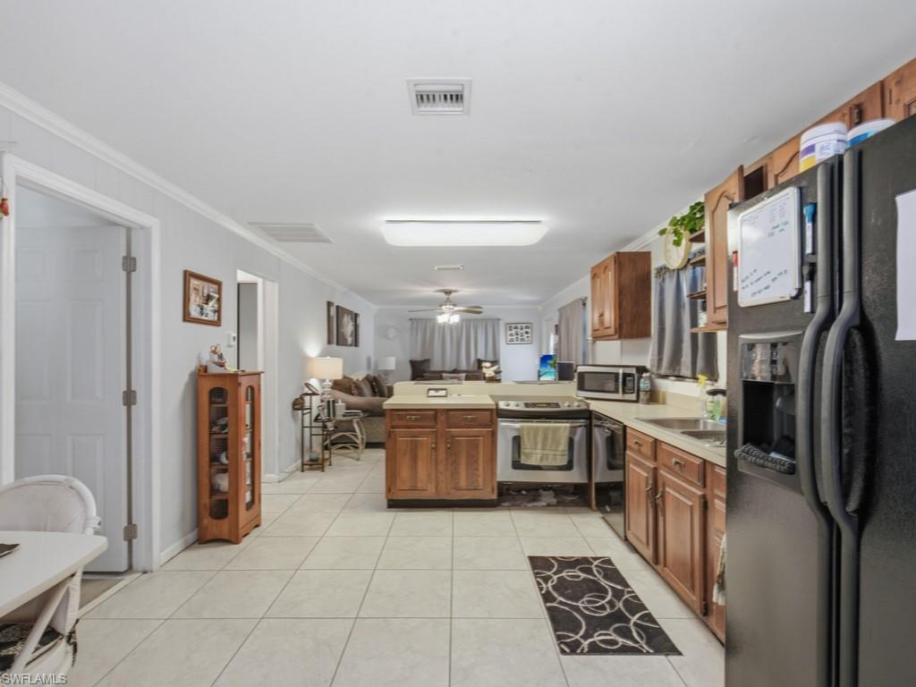 NAPLES VILLAS - Residential Income