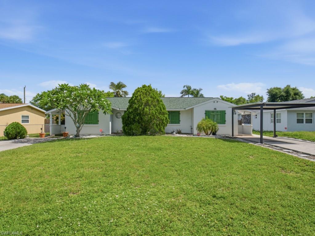 NAPLES VILLAS - Residential Income