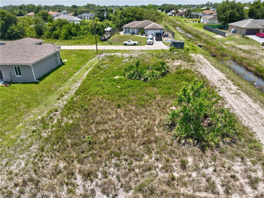 LEHIGH ACRES - Land