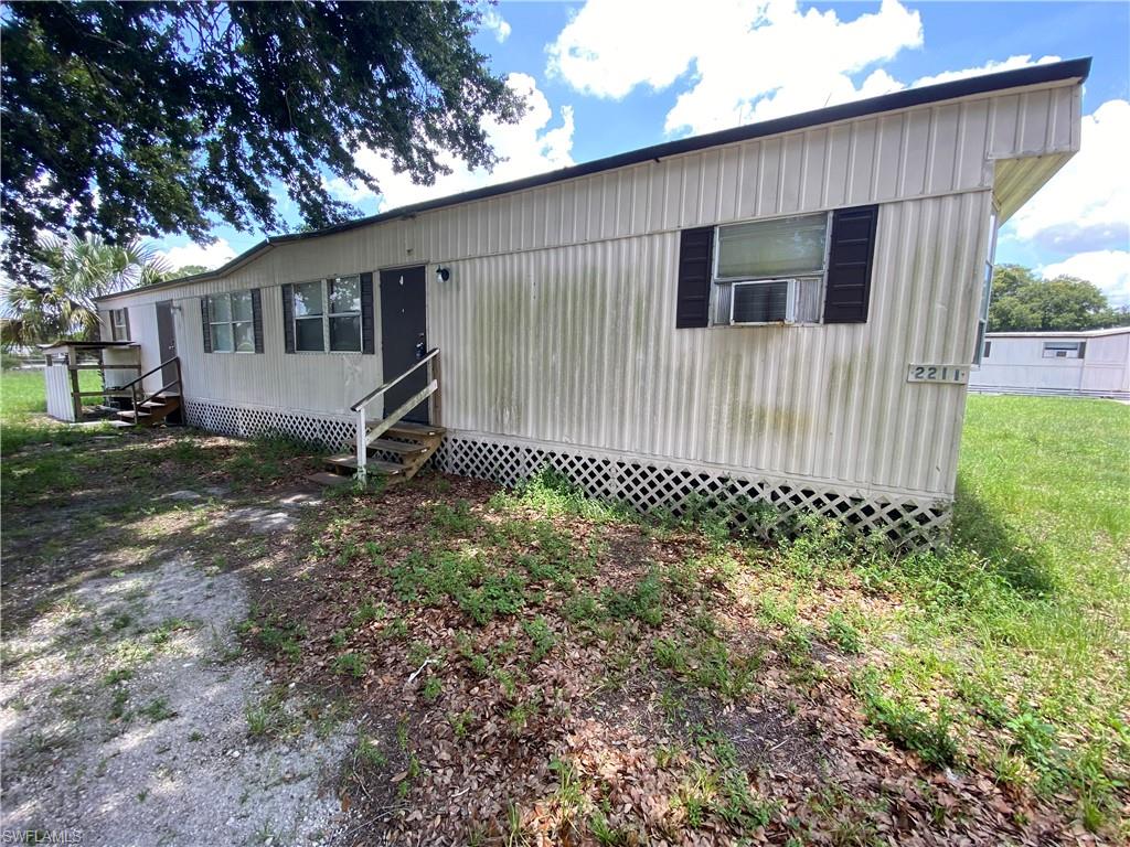 This is a 2 Bedroom 2 Bathroom Mobile Home for Rent in North Fort Myers!

$850 month + $850 Security req'd to move in. SMOKING PROHIBITED. Electric is the resident's responsibility. Window ac unit and washer and dryer hookups. Pets allowed under 30 pounds max of 2 with a monthly pet rent of $50 per pet.

"Equal Housing Opportunity"