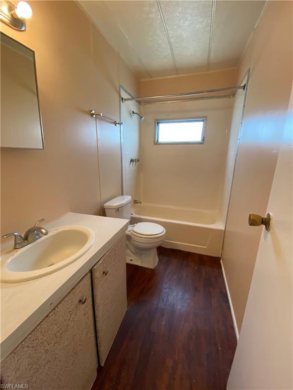 SUNCOAST ESTATES UNREC - Residential Lease