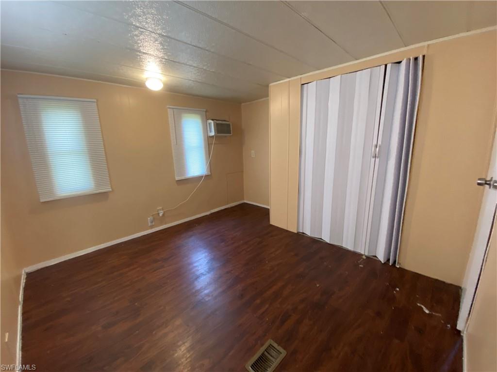 SUNCOAST ESTATES UNREC - Residential Lease
