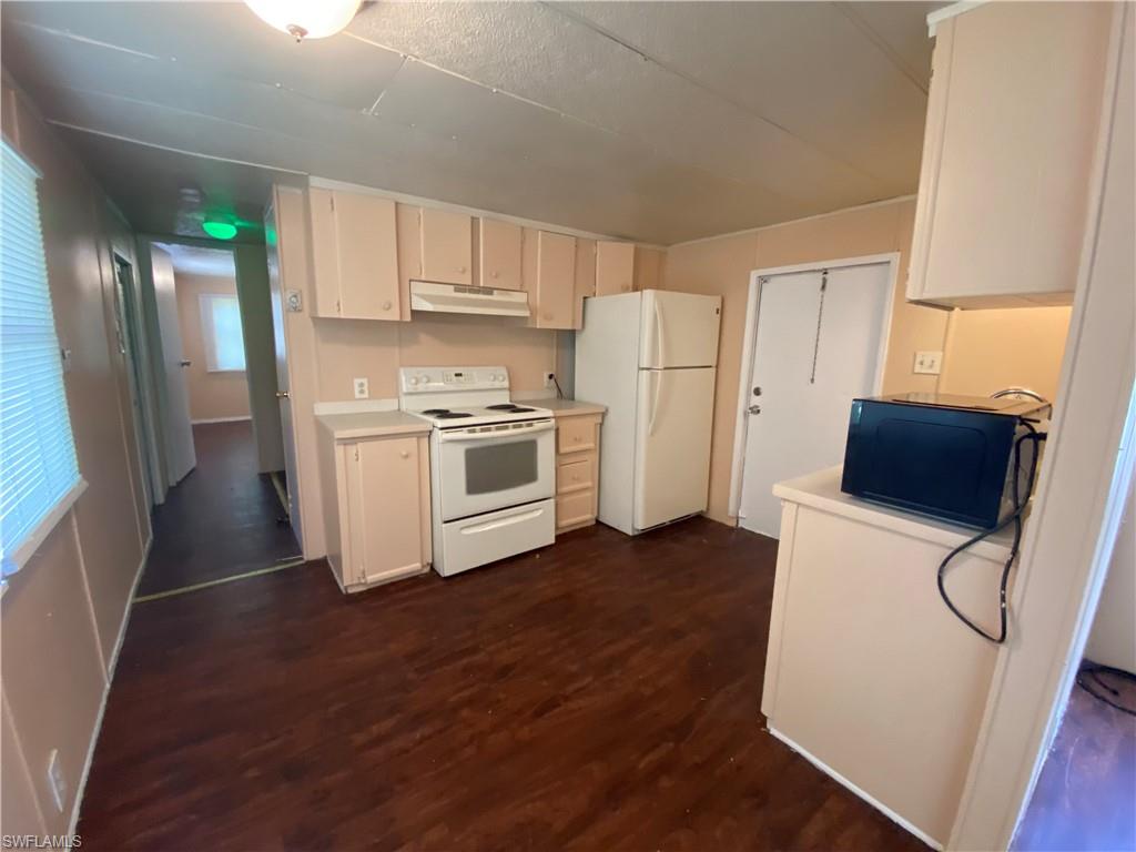 SUNCOAST ESTATES UNREC - Residential Lease