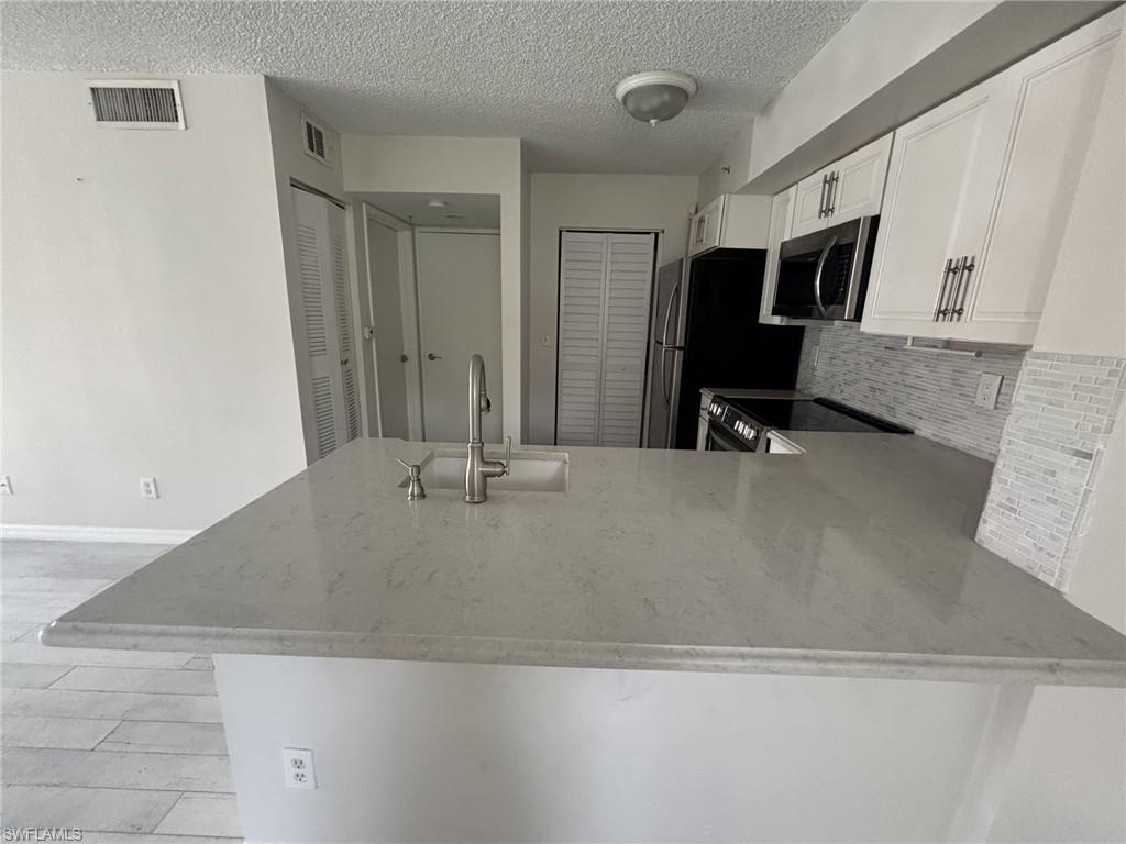THE ENCLAVE AT NAPLES - Residential Lease