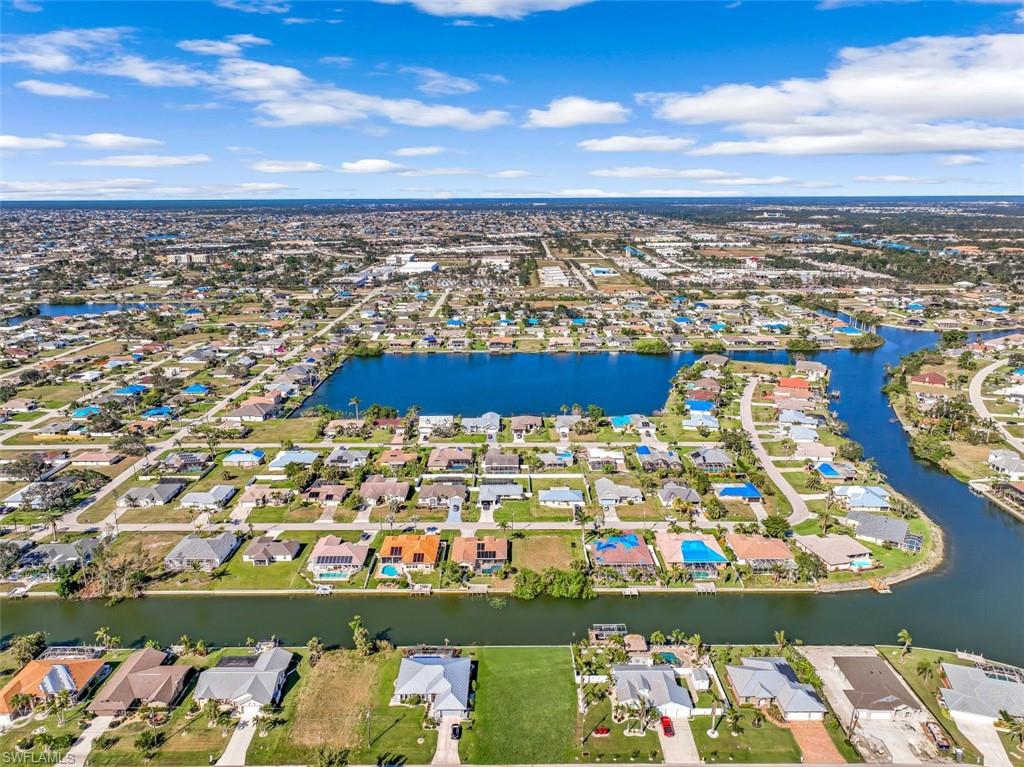 CAPE CORAL - Land