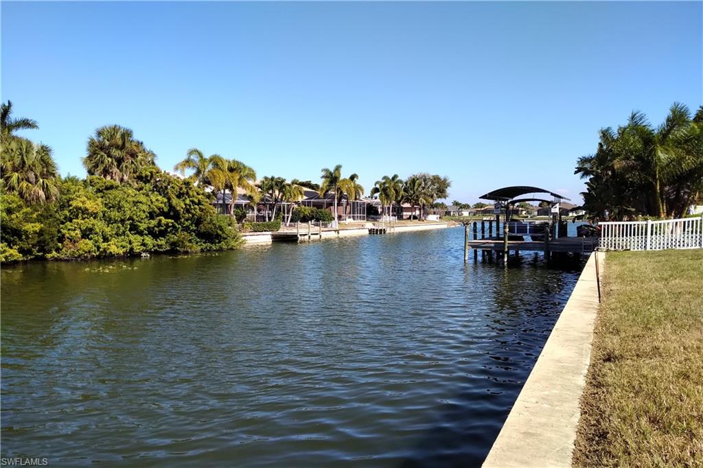 CAPE CORAL - Land