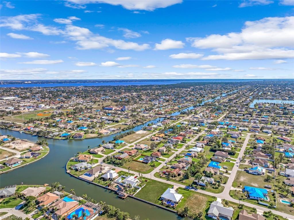CAPE CORAL - Land
