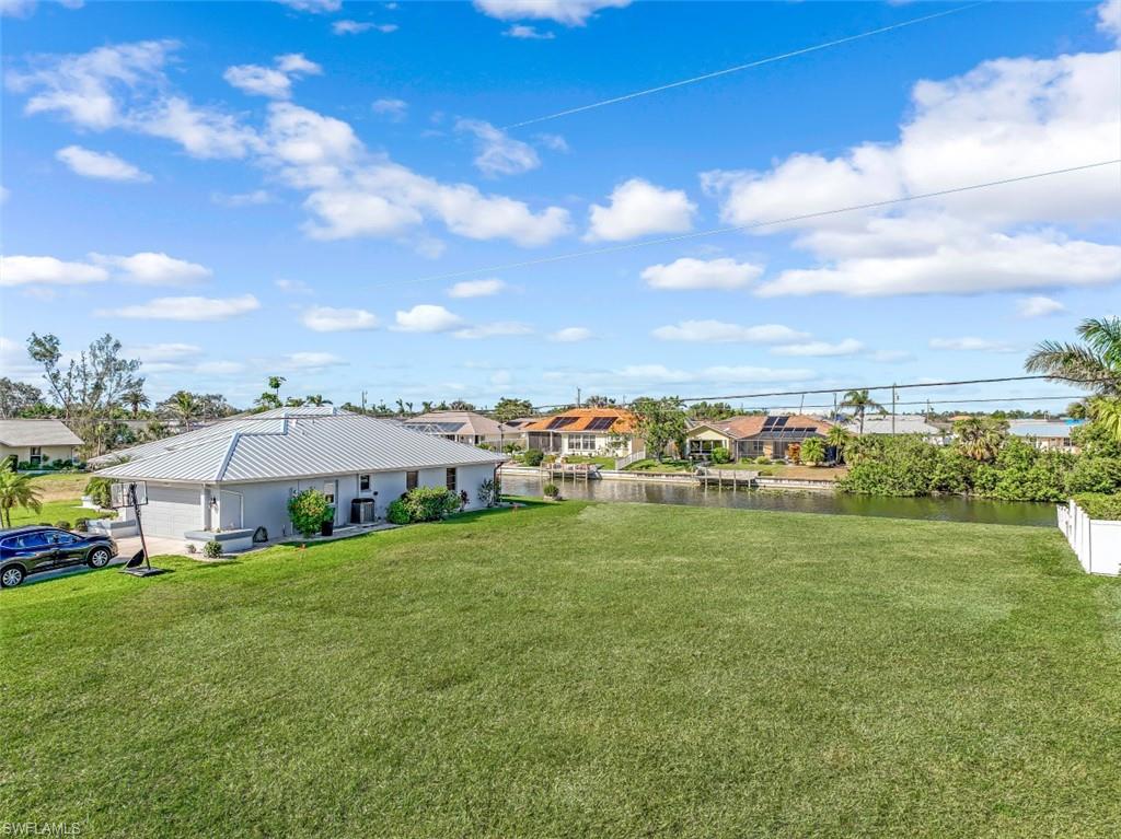 CAPE CORAL - Land