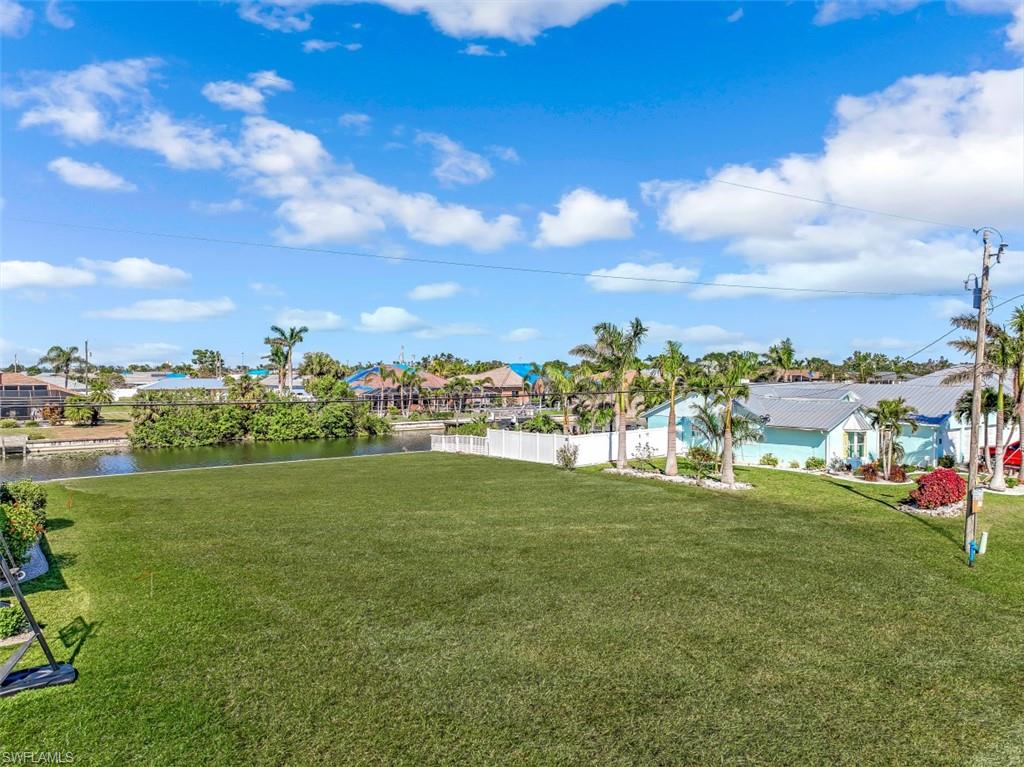 CAPE CORAL - Land