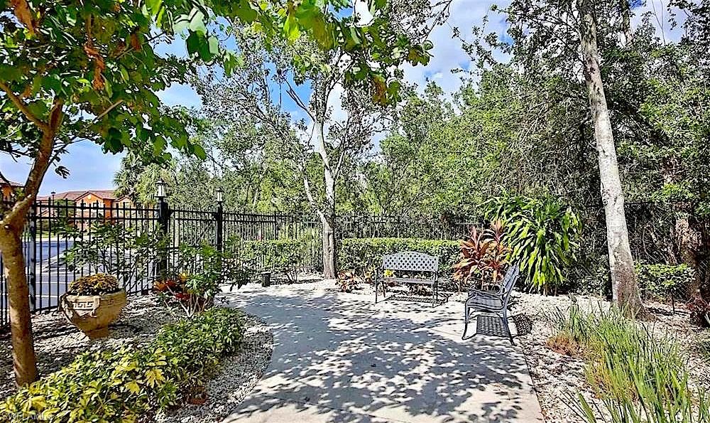 SUMMERLIN WOODS - Residential