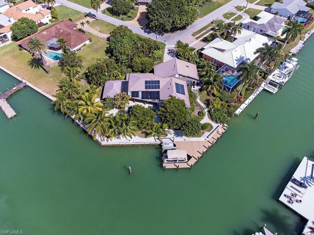 MARCO BEACH - Residential
