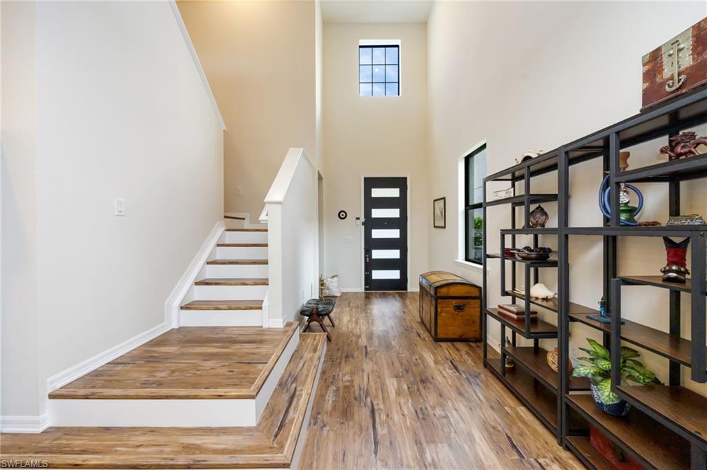 AVERY SQUARE - Residential