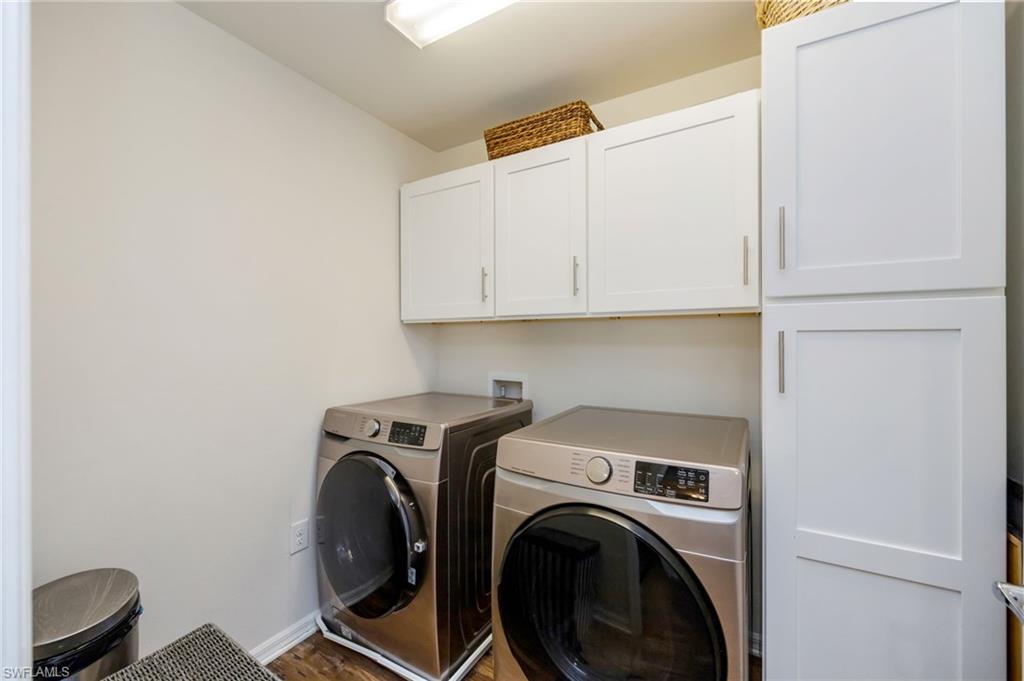 AVERY SQUARE - Residential