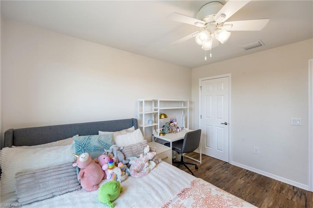 AVERY SQUARE - Residential