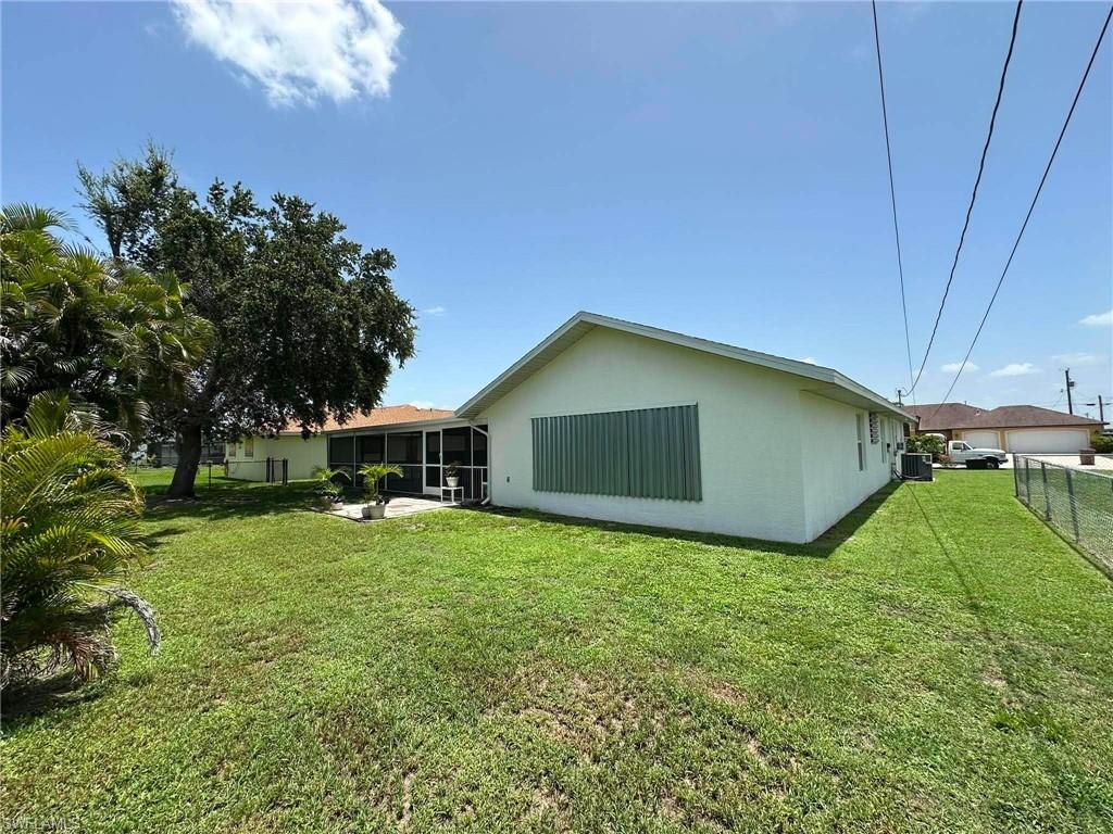 CAPE CORAL - Residential
