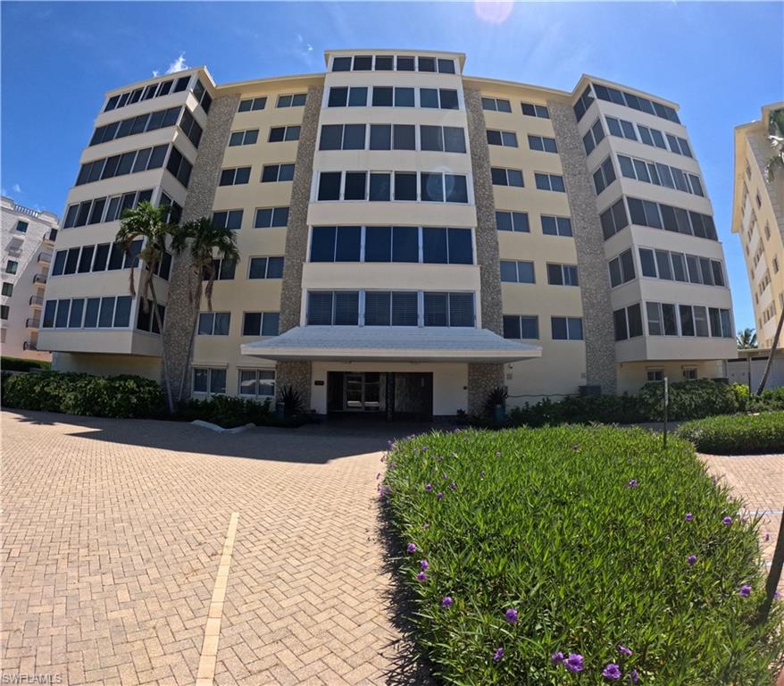 HARBORSIDE WEST - Residential