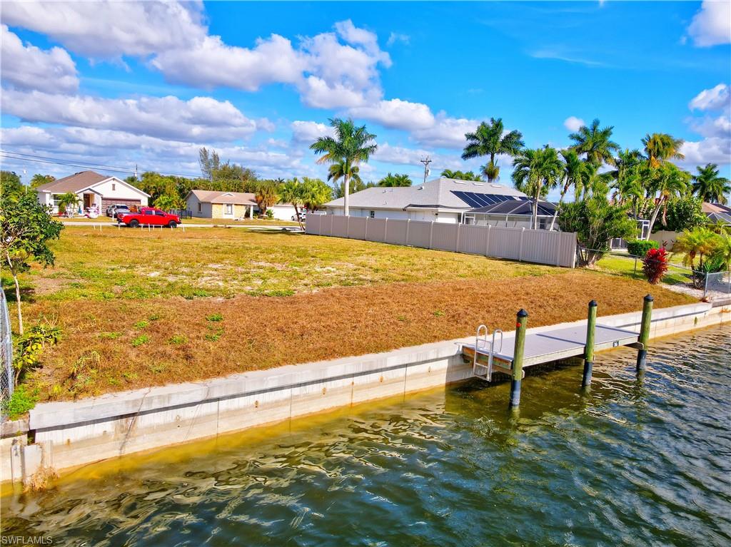 CAPE CORAL - Land
