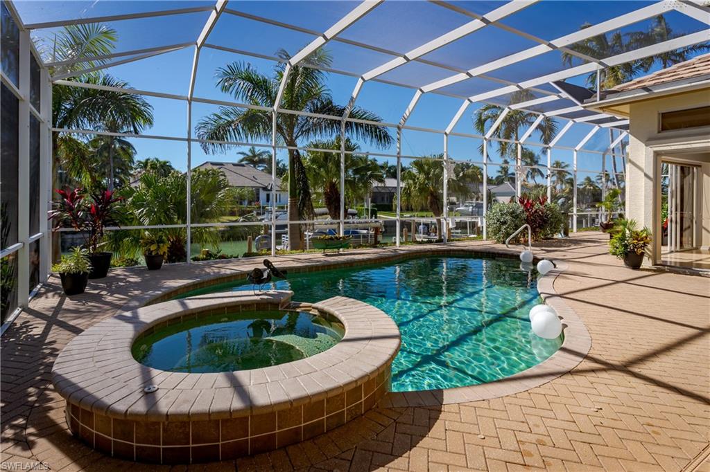 MARCO BEACH - Residential