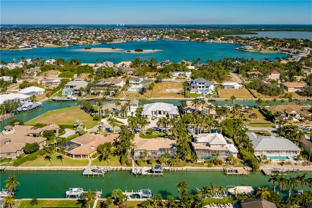 MARCO BEACH - Residential