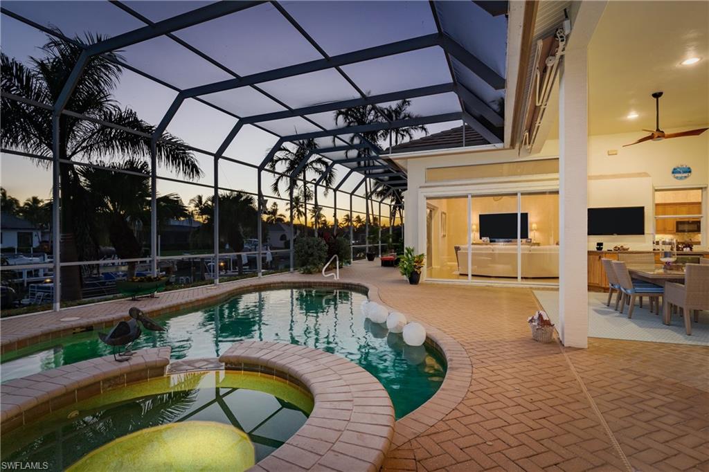 MARCO BEACH - Residential