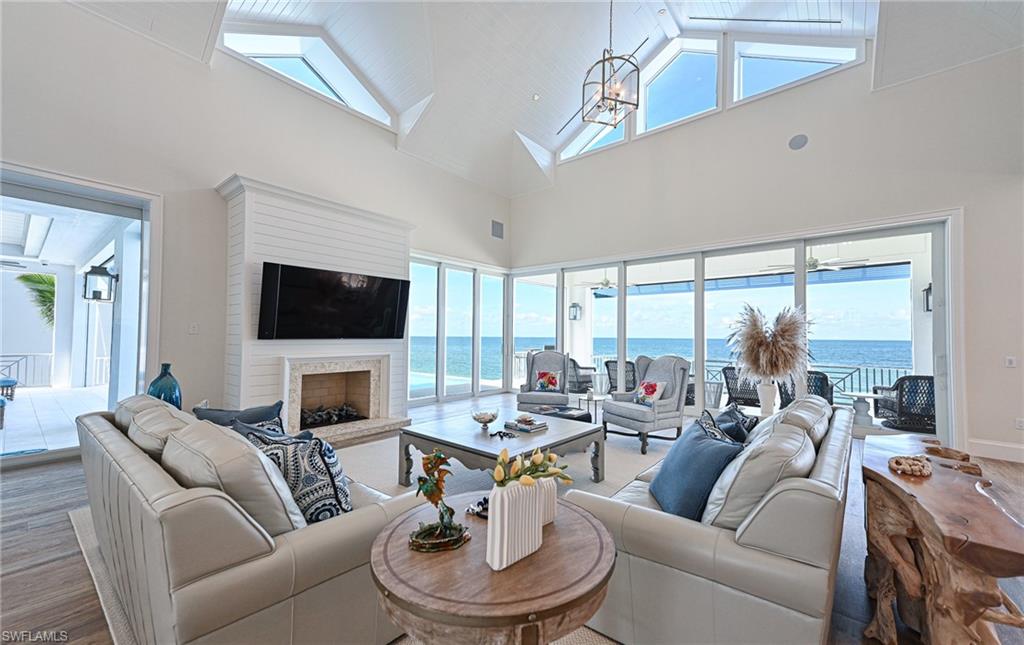 BONITA BEACH - Residential