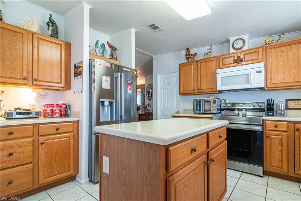 PINE LAKES COUNTRY CLUB - Residential