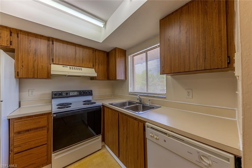 EVANSTON PARK CONDO - Residential