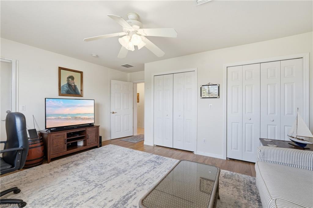 PALM BREEZE - Residential
