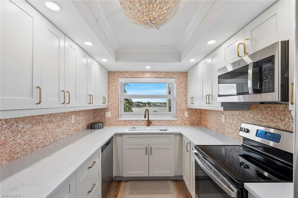 VENETIAN COVE CLUB - Residential Lease