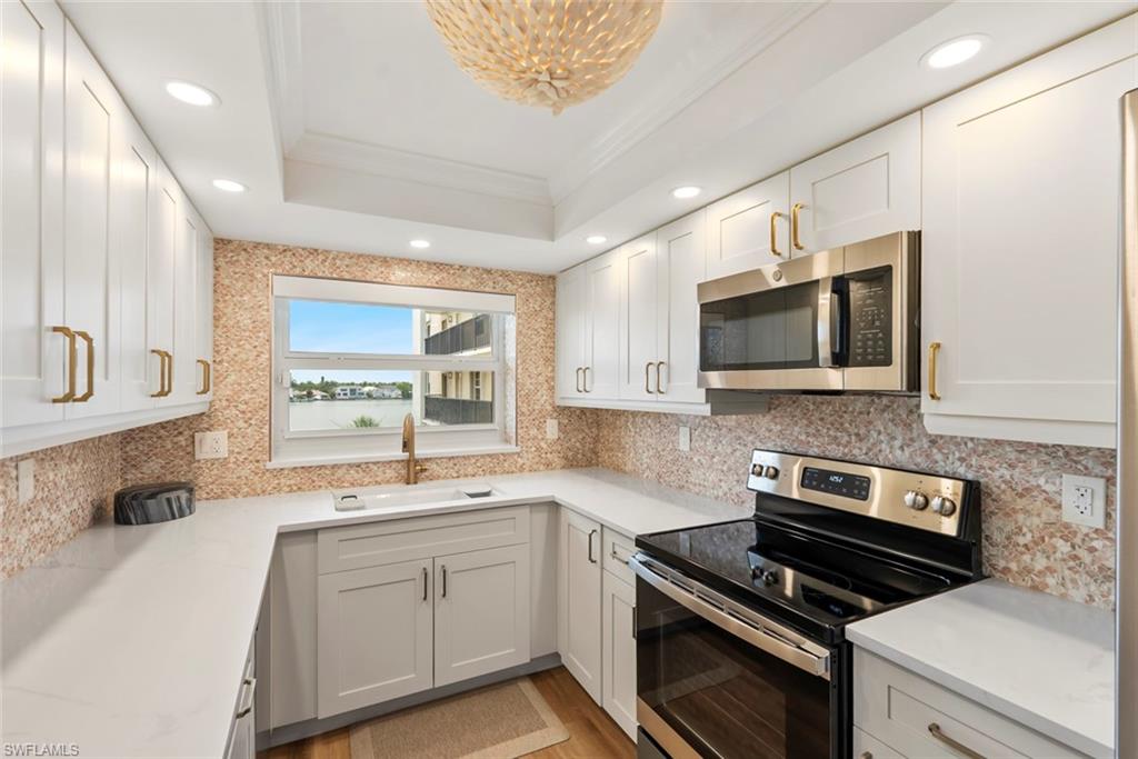 VENETIAN COVE CLUB - Residential Lease