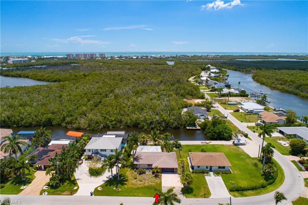 IMPERIAL SHORES - Residential