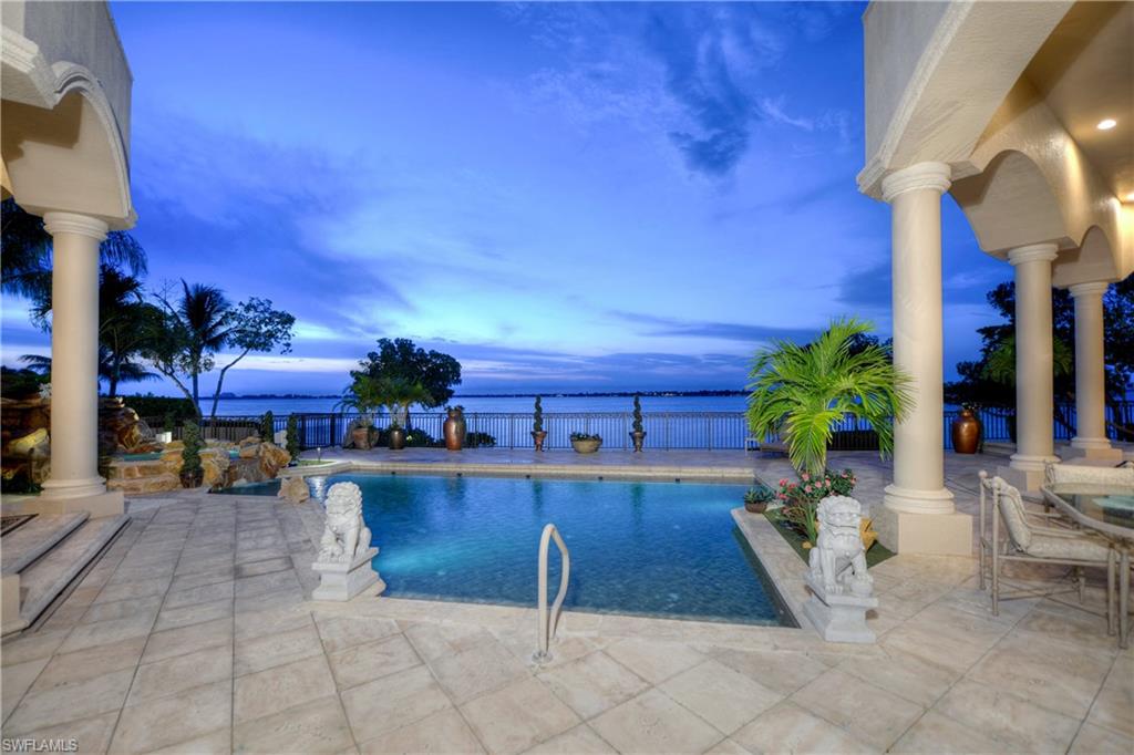 EDGEWATER - Residential