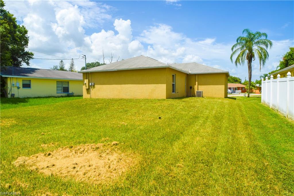 FORT MYERS SHORES - Residential
