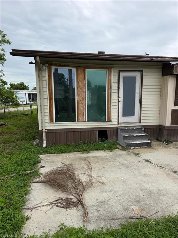 MOBILE MANOR - Residential Lease