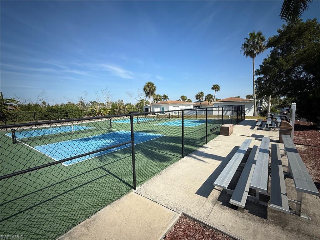 PALMETTO PALMS R V - Land