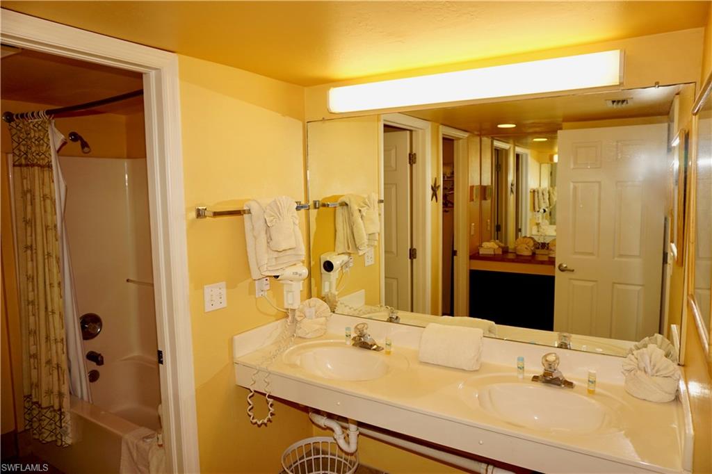 CASA PLAYA RESORT CONDO - Residential
