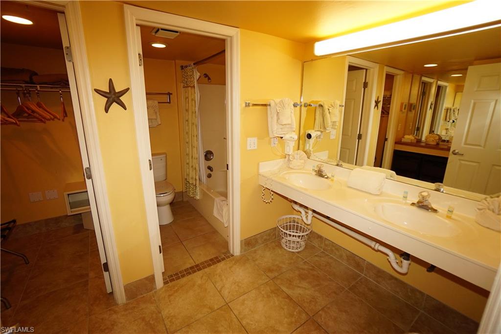 CASA PLAYA RESORT CONDO - Residential