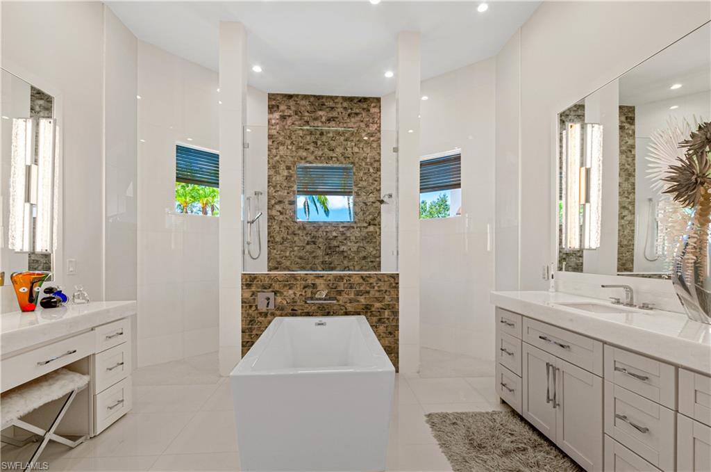 RIVERBROOKE - Residential