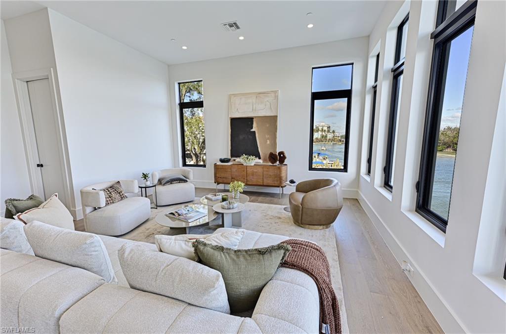BONITA BEACH - Residential