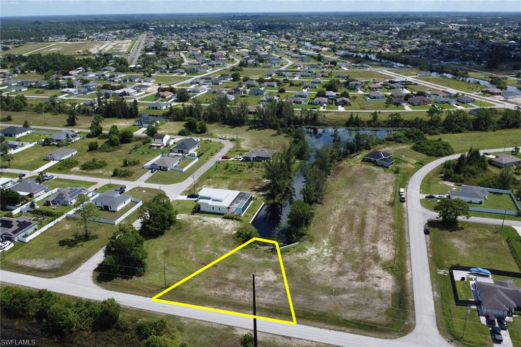 CAPE CORAL - Land