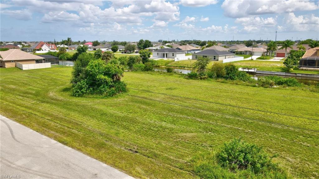CAPE CORAL - Land