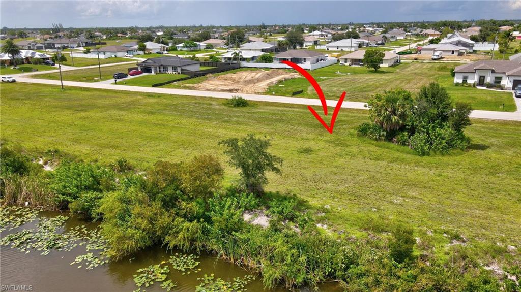 CAPE CORAL - Land