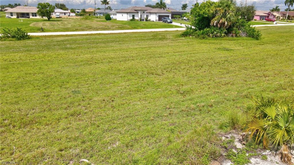 CAPE CORAL - Land